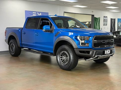 Used 2019 Ford F150 Raptor w/ Equipment Group 802A Luxury AWD/4WD image 2