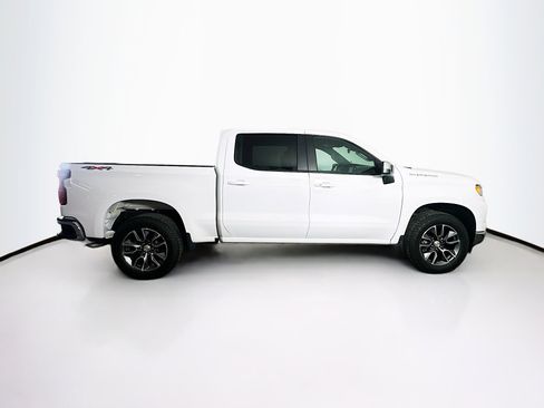 Used 2023 Chevrolet Silverado 1500 LT AWD/4WD image 10
