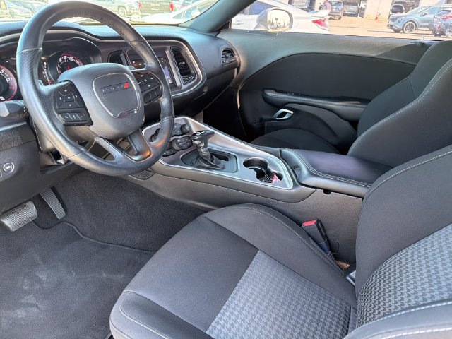 Used 2022 Dodge Challenger GT w/ Blacktop Package AWD/4WD image 18