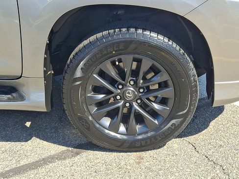 Certified 2022 Lexus GX 460 Premium w/ Premium Plus Package image 9