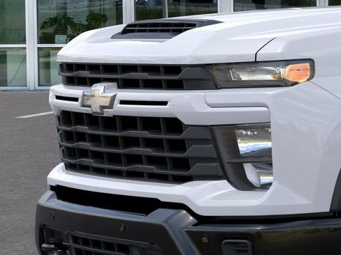 New 2025 Chevrolet Silverado 2500 Custom w/ Custom Value Package AWD/4WD image 15