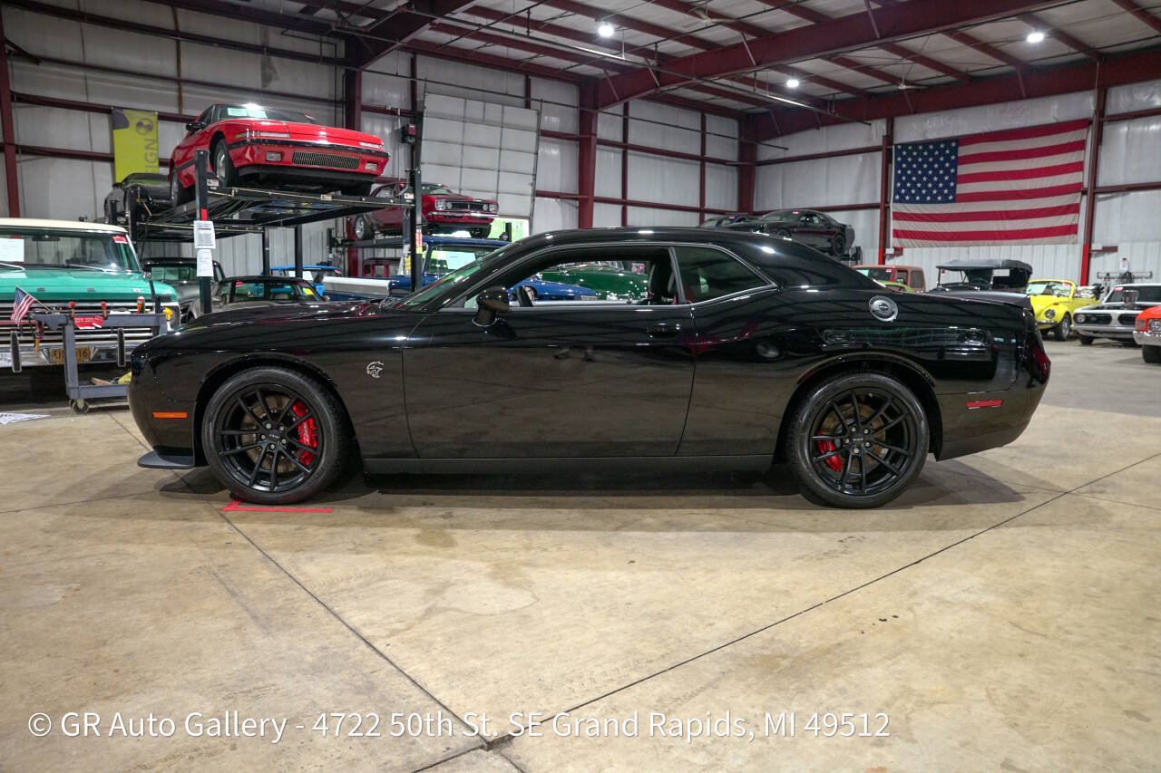 Used 2023 Dodge Challenger SRT Hellcat RWD image 4