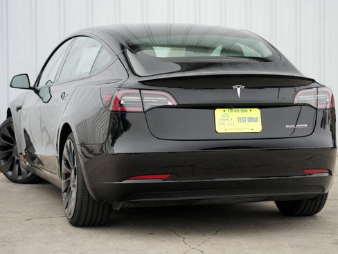 Used 2022 Tesla Model 3 Performance image 6