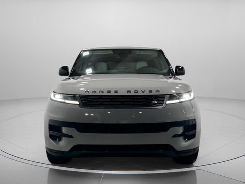 Used 2024 Land Rover Range Rover Sport SE image 7