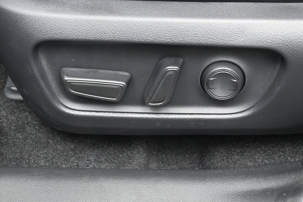Certified 2026 Toyota RAV4 AWD Plug-in Hybrid image 10