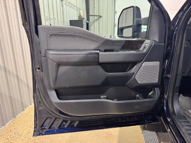 Used 2023 Ford F250 Lariat w/ Lariat Ultimate Package AWD/4WD image 9