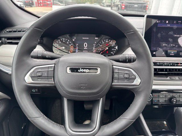 Used 2023 Jeep Compass Limited w/ Sun and Sound Group AWD/4WD image 16