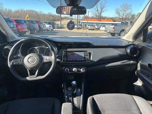 Used 2023 Nissan Kicks S image 19
