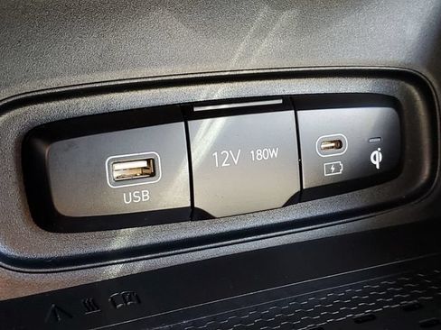 Used 2026 Hyundai Venue SEL FWD image 19