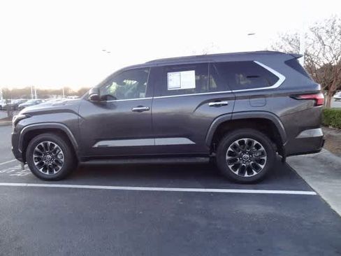 Used 2023 Toyota Sequoia Limited image 6