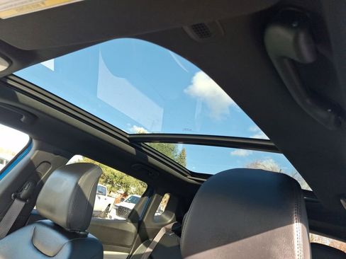 Used 2024 Jeep Compass Limited w/ Sun and Sound Group image 28