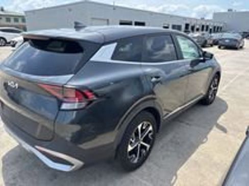 Used 2023 Kia Sportage EX FWD image 3