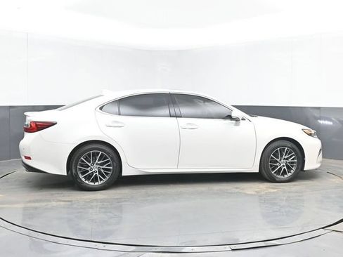Used 2017 Lexus ES 350 w/ Luxury Package FWD image 15