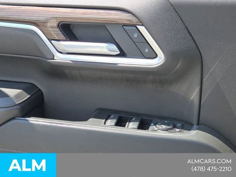 Used 2025 Chevrolet Silverado 1500 LT RWD image 29