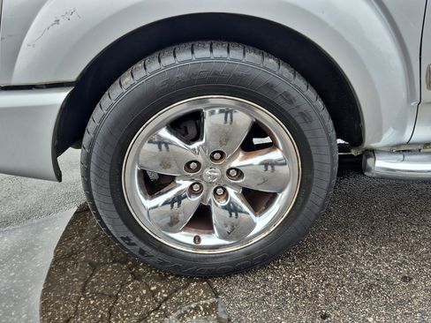 Used 2005 Dodge Durango SLT image 7