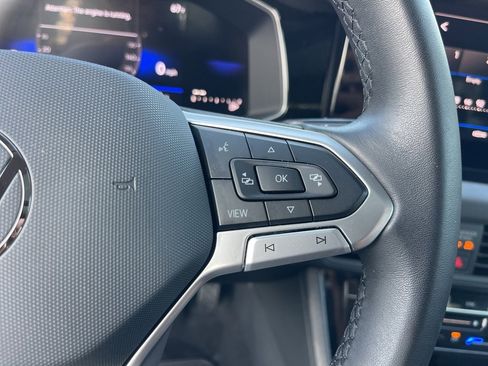 Used 2025 Volkswagen Jetta SE w/ Sunroof Package image 21