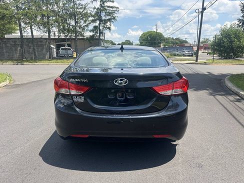 Used 2013 Hyundai Elantra GLS w/ Preferred Pkg FWD image 6