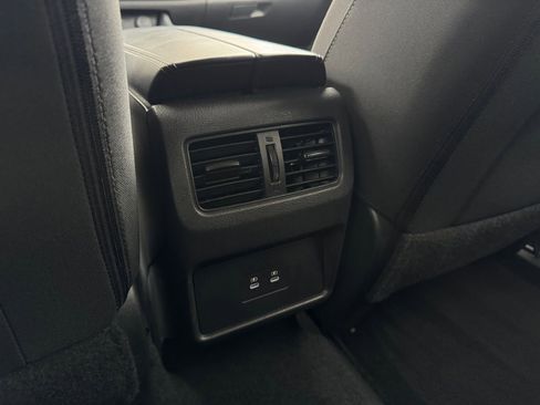 Used 2025 Nissan Rogue SV FWD image 24