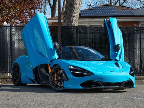 Used 2022 McLaren 720S Spider image 6