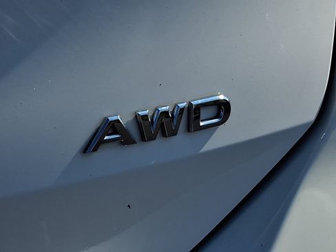 Used 2019 Nissan Rogue S AWD/4WD image 30