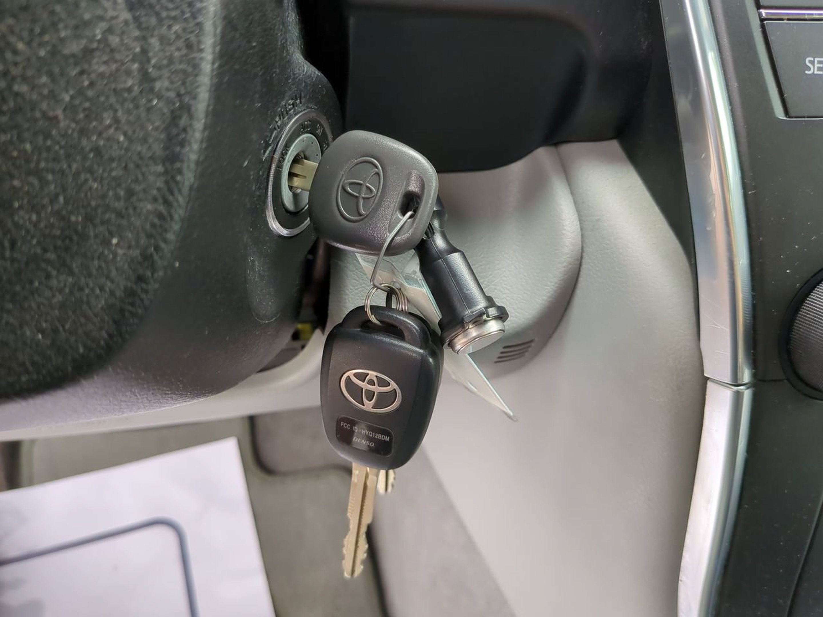 Used 2016 Toyota Camry LE FWD image 26