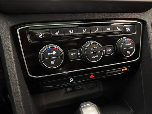 Used 2018 Volkswagen Atlas SEL AWD/4WD image 22