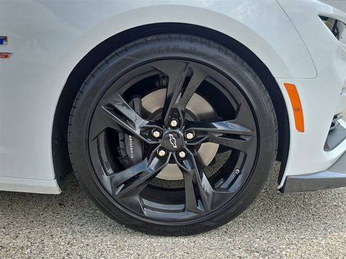 Certified 2020 Chevrolet Camaro SS image 34