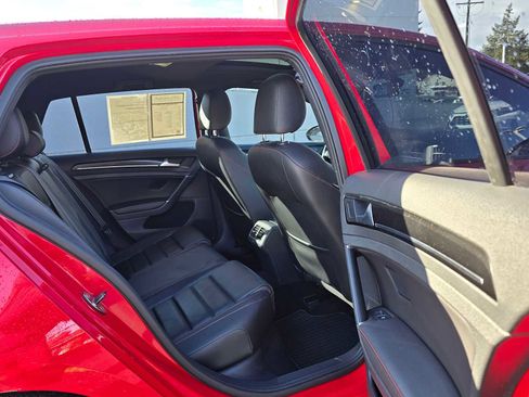 Used 2016 Volkswagen GTI SE image 12