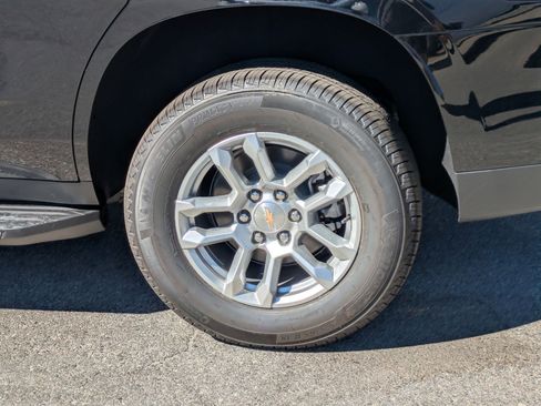 New 2026 Chevrolet Tahoe LS image 6