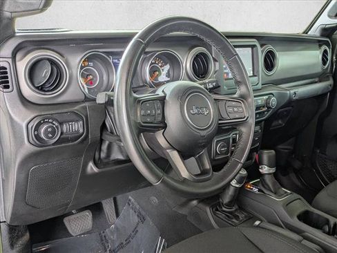 Used 2022 Jeep Gladiator Sport AWD/4WD image 9