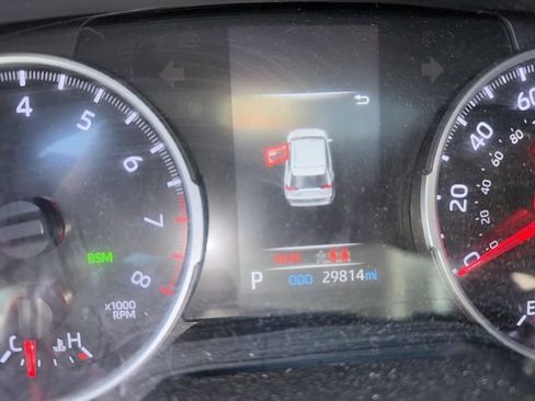 Used 2022 Toyota RAV4 XLE image 10