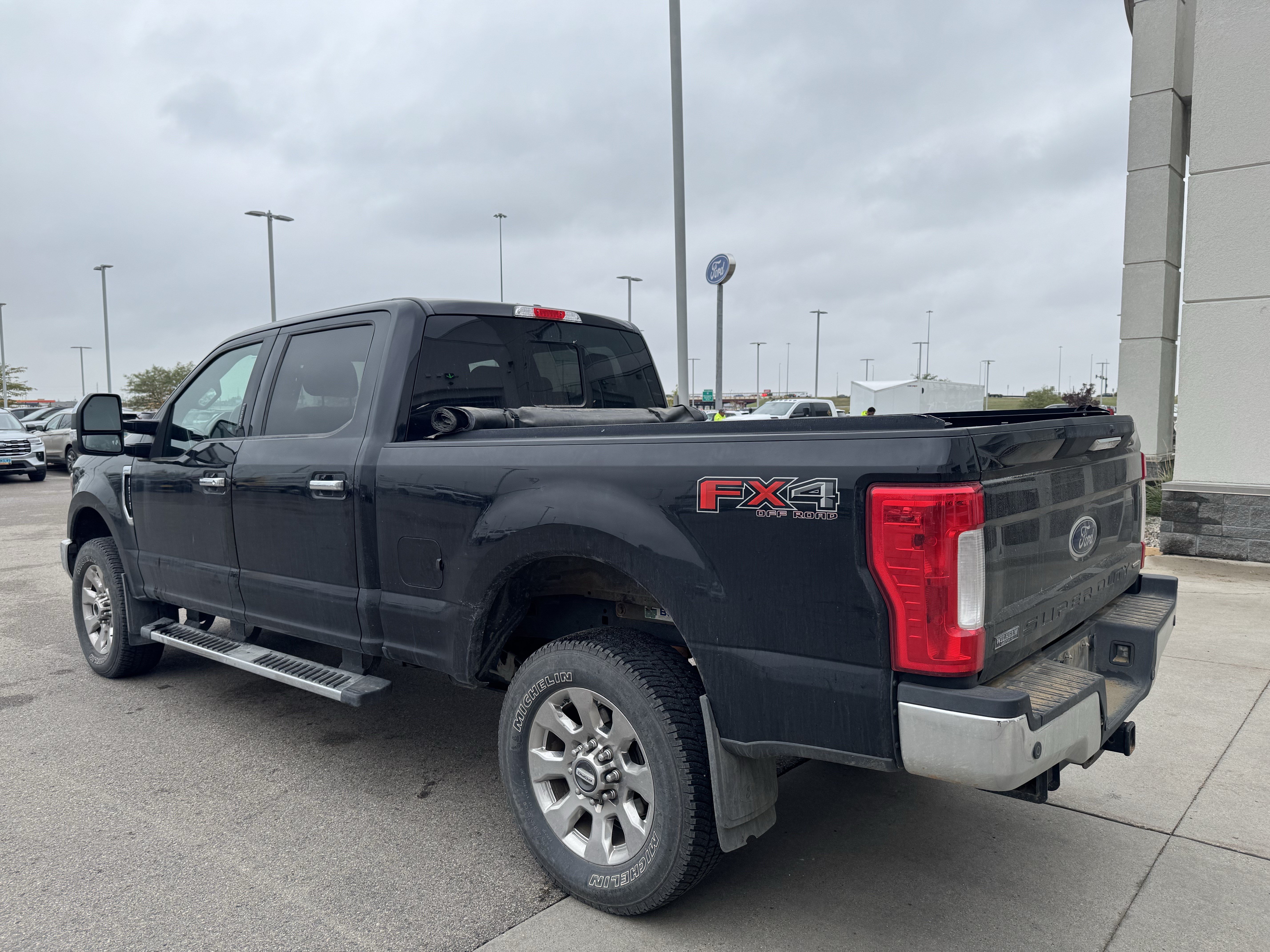 Used 2017 Ford F250 Lariat w/ Chrome Package AWD/4WD image 4