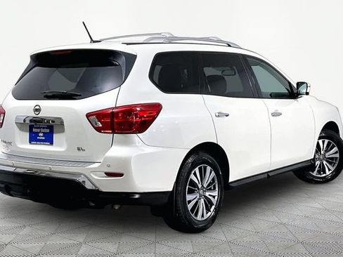 Used 2017 Nissan Pathfinder SL FWD image 14