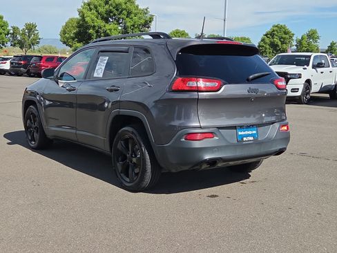 Used 2016 Jeep Cherokee Latitude w/ Comfort/Convenience Group FWD image 12