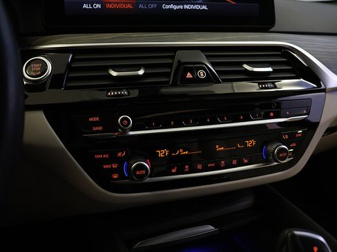 Used 2022 BMW 540i 540i w/ Premium Package image 23