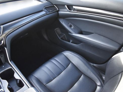 Used 2022 Honda Accord Sport image 18