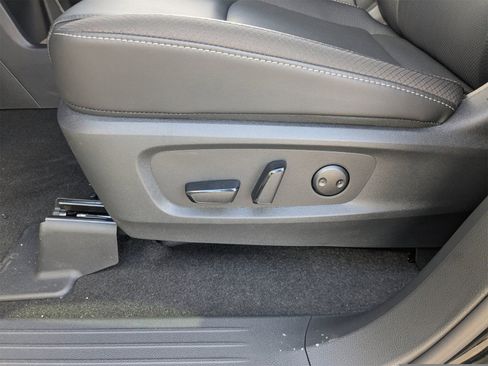 New 2026 Nissan Pathfinder SL image 13