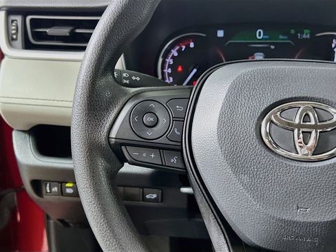 Used 2025 Toyota RAV4 XLE w/ Convenience Package FWD image 19