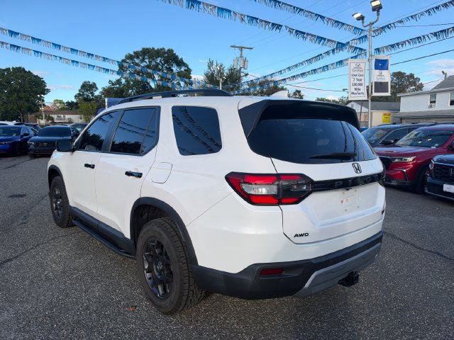 Used 2024 Honda Pilot TrailSport image 7