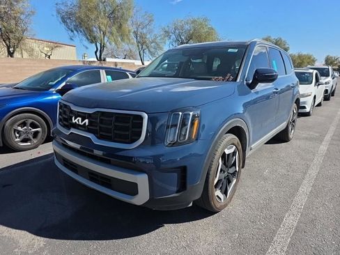 Used 2025 Kia Telluride S image 1