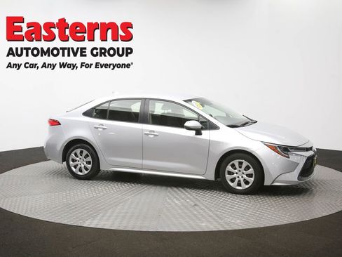 Used 2022 Toyota Corolla LE image 46