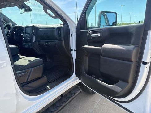 Used 2024 Chevrolet Silverado 2500 Custom w/ Custom Value Package AWD/4WD image 23