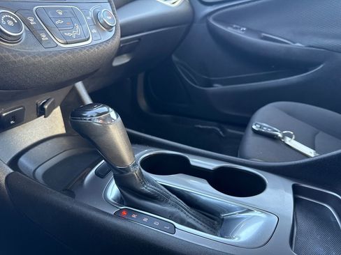 Used 2017 Chevrolet Malibu LS FWD image 32