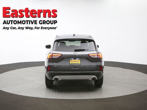 Used 2022 Ford Escape SE w/ Cold Weather Package image 33