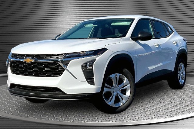 New 2026 Chevrolet Trax LS w/ Driver Confidence Package FWD image 1