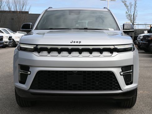 New 2026 Jeep Grand Wagoneer 4WD image 3