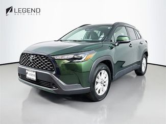 Used 2024 Toyota Corolla Cross LE w/ Moonroof Package AWD/4WD video 1