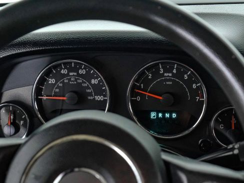 Used 2012 Jeep Wrangler Unlimited Sport image 16