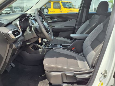 Used 2023 Chevrolet TrailBlazer LS FWD image 20