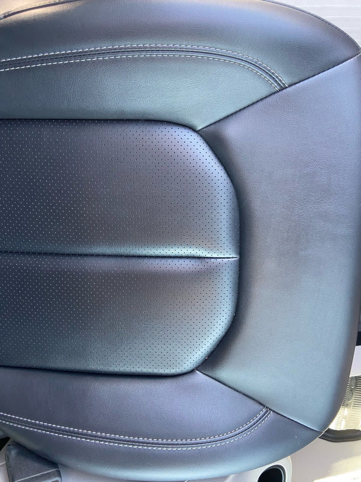 Used 2024 Chrysler Pacifica Touring-L FWD image 37